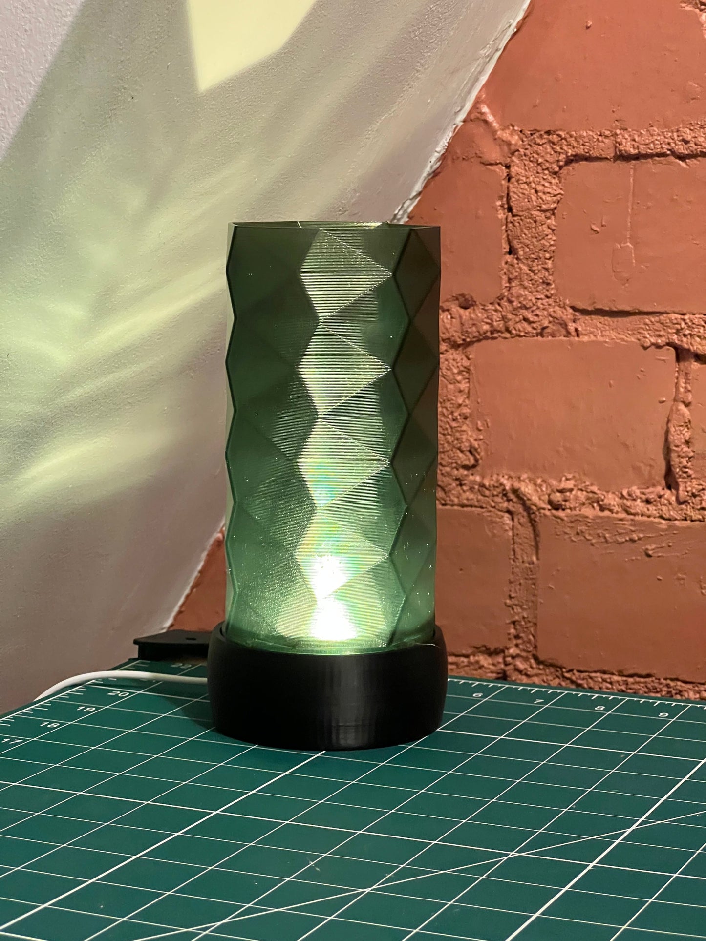 Diamonds - 3D-Printed Lamp