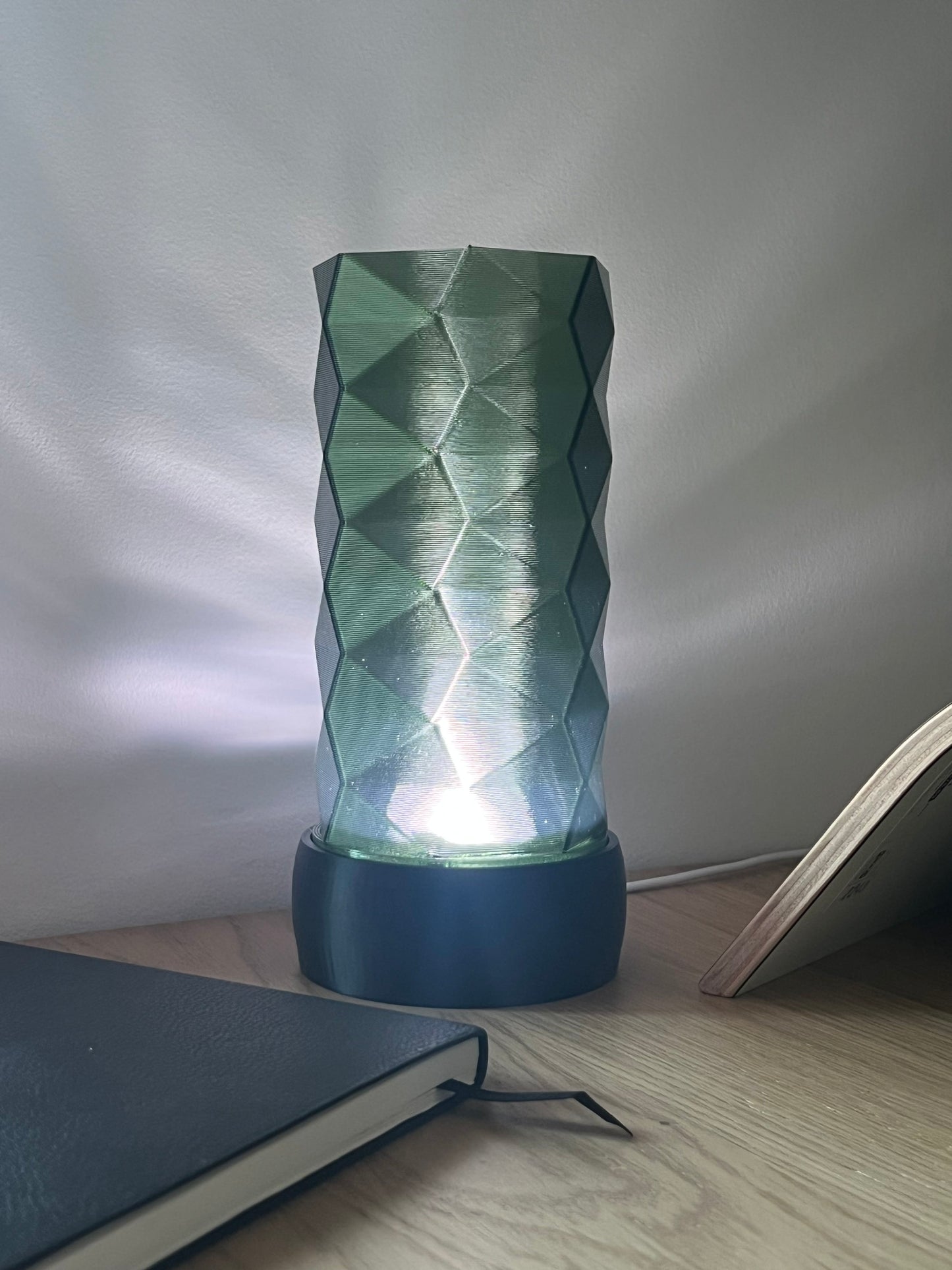 Diamonds - 3D-Printed Lamp